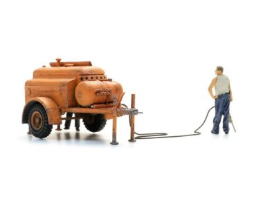 Kompressoranhänger mit Drucklufthammer + 2 Figuren