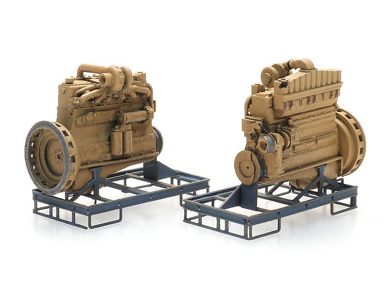Industriedieselmotor auf Transportpalette, 2 Stück